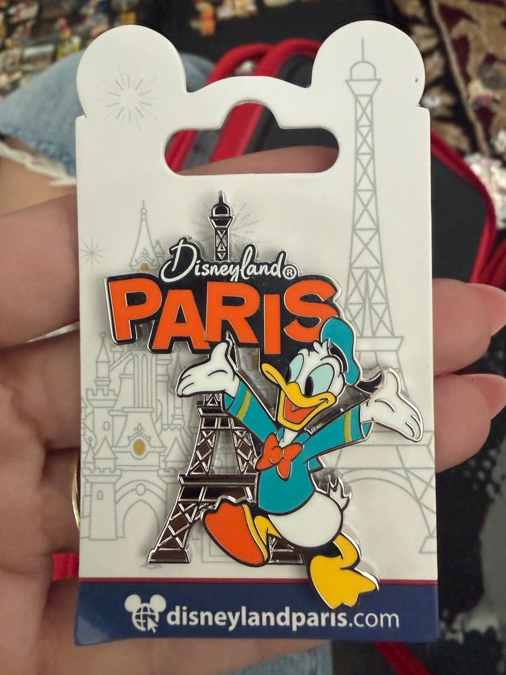 Disneyland Paris Eiffel Tower Donald pin